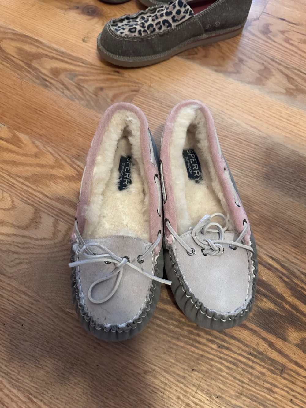 Sperry furry slippers